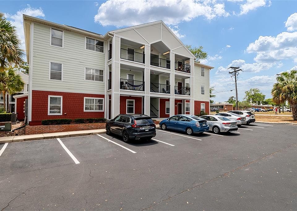1st image of 2360 SW Archer Rd APT 811