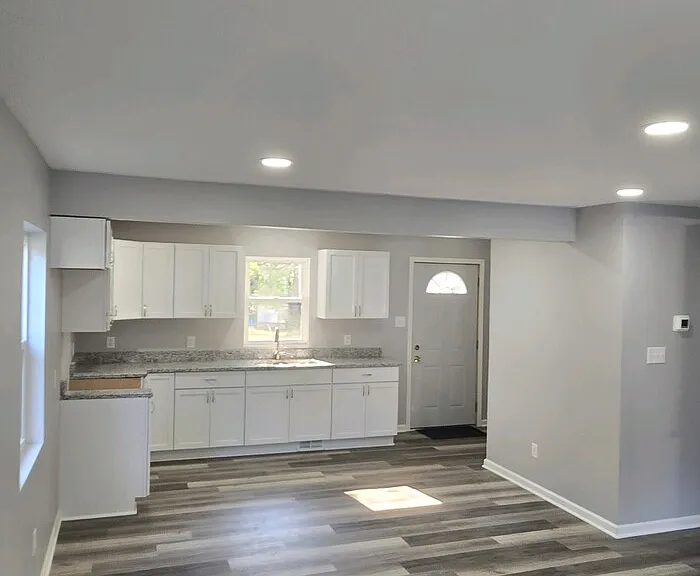 1118 Benton St — Photo 5