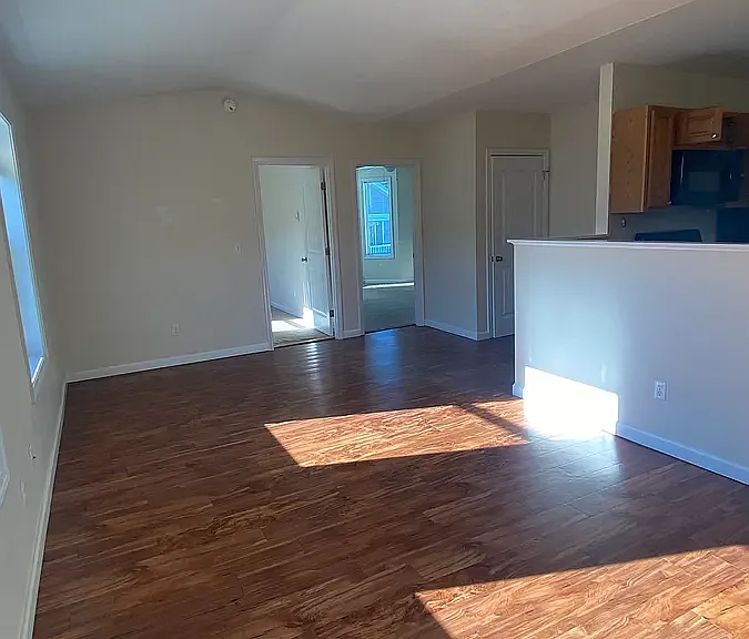 Sanford Pointe — Photo 12