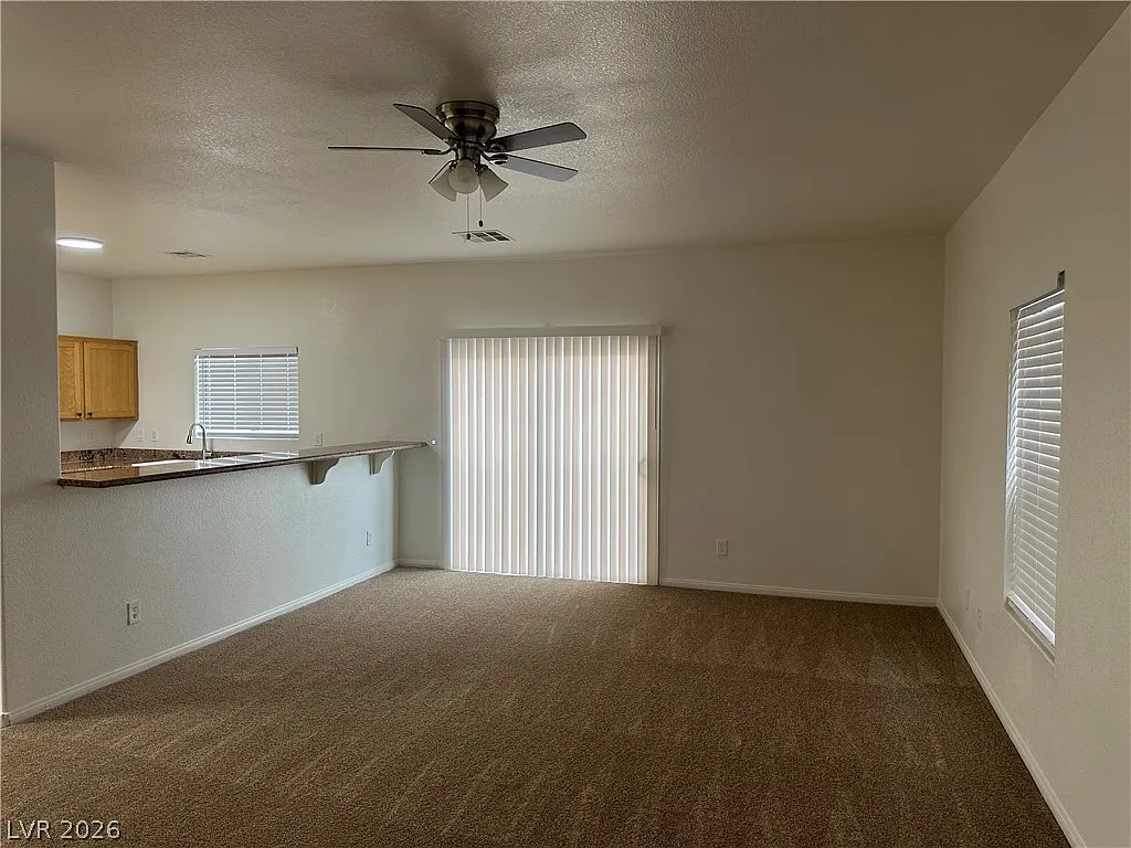 4 bed, 2.5 bath, 1824 sqft, $1,845 — Photo 3