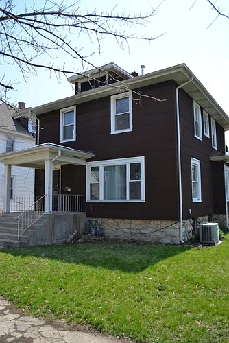 2 bed, 1.0 bath, 800 sqft, $1,195 Photo 1