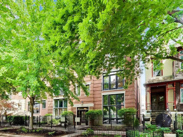 844 W Roscoe St APT 2E, Chicago, IL 60657