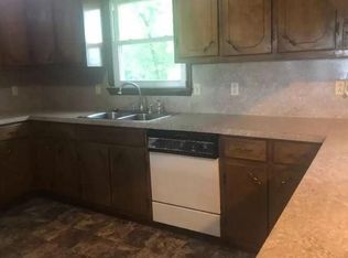 3941 Red Brush Rd, Mount Airy, NC 27030