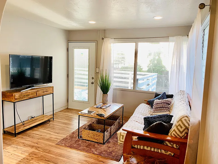 204 Kenolio Rd — Photo 12