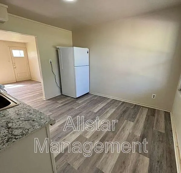942 S Central Dr — Photo 16