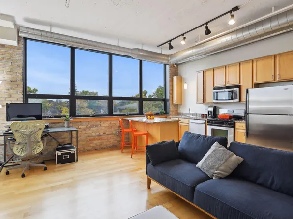 1701 Madison St NE Unit 305, Minneapolis, MN 55413
