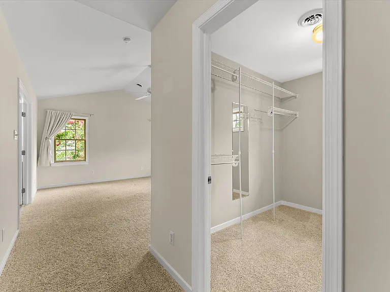 10948 Sunset Hills Dr — Photo 37
