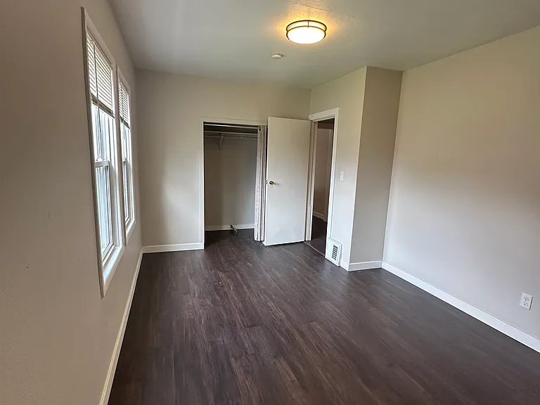 1740 Oxford St SE #9 — Photo 22