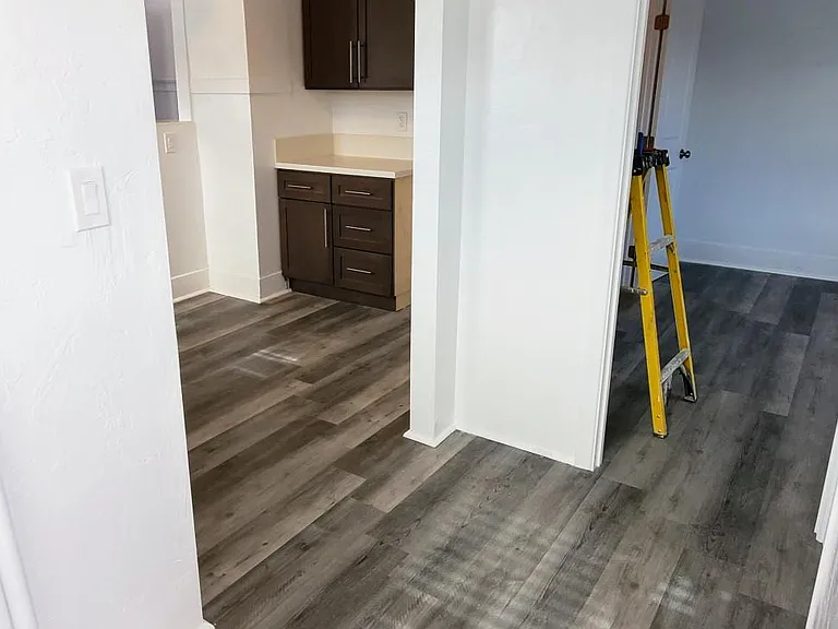 281 W Ofarrell St — Photo 29