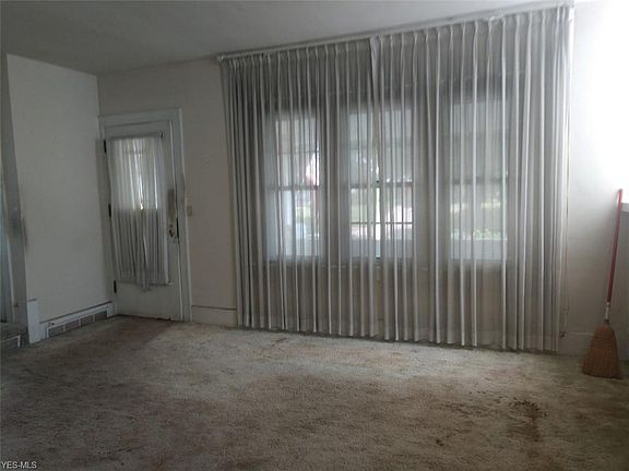 2nd image of 1378 Aster Ave