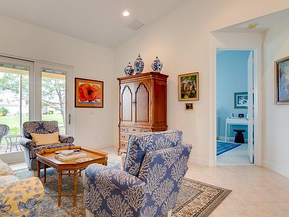 5th image of 6505 Oxford Cir