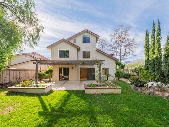 3rd image of 1080 Powderhorn Ct