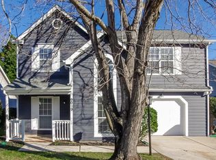 9019 Chesham Dr, Charlotte, NC 28227