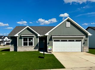 Belmont 1636 Plan, Hunters Ridge, Mahomet, IL 61853