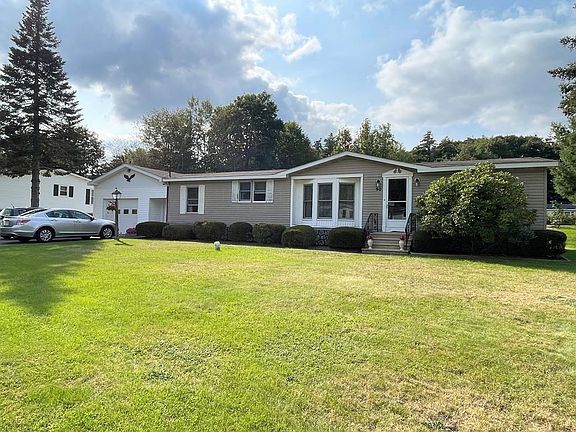 2nd image of 90 Rosewood Dr