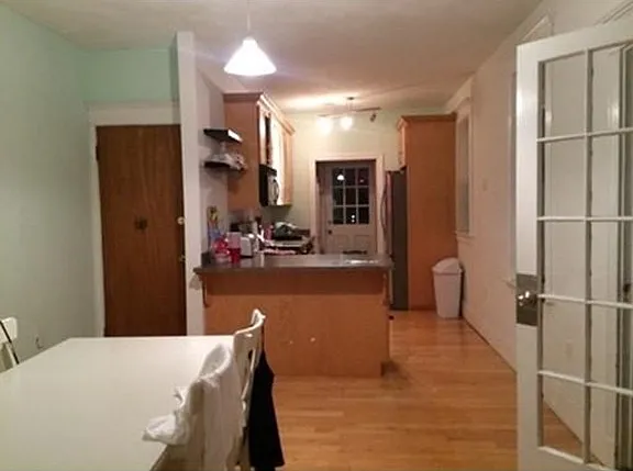 37 Park Vale Ave #4 — Photo 3