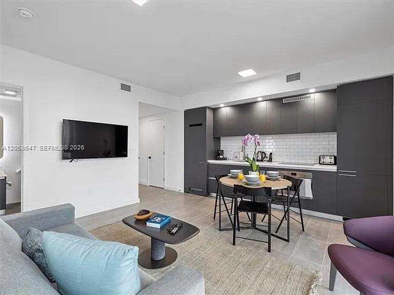 227 NE 2nd St #CU-2706 — Photo 7