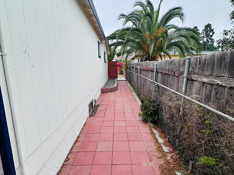 255 D St — Photo 19