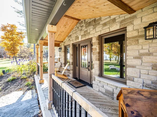 19 Ledge Rd, Trent Lakes, ON K0M 1A0