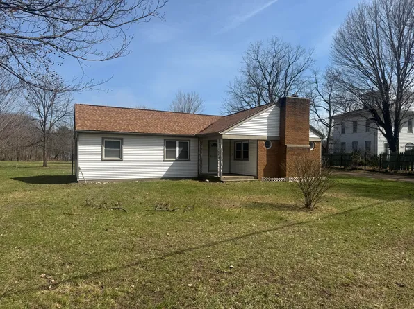 10121 Sprinkle Rd, Vicksburg, MI 49097