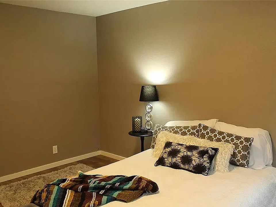 SOU102 102 Summit Ave N Kent WA Zillow