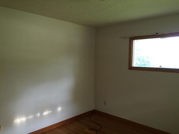 5th image of 1076 Sylvan Dr