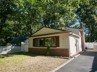 74 Juniper Rd, Port Washington, NY 11050