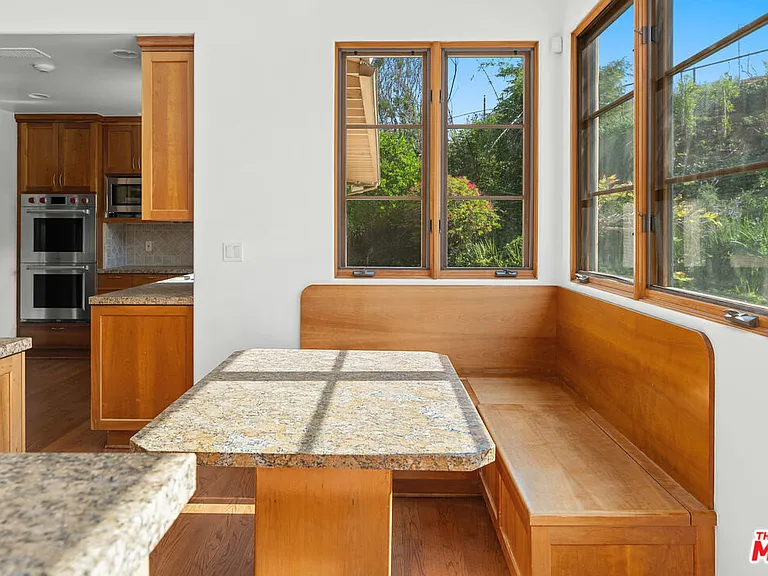 16820 W Sunset Blvd — Photo 5