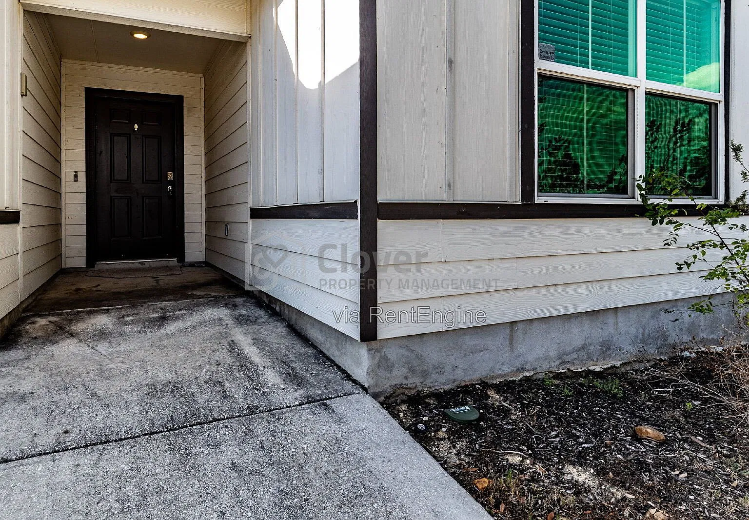 3 bed, 2.0 bath, 1310 sqft, $1,550 — Photo 4