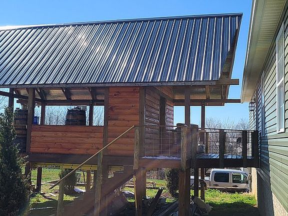 Covered Deck with Catwalk