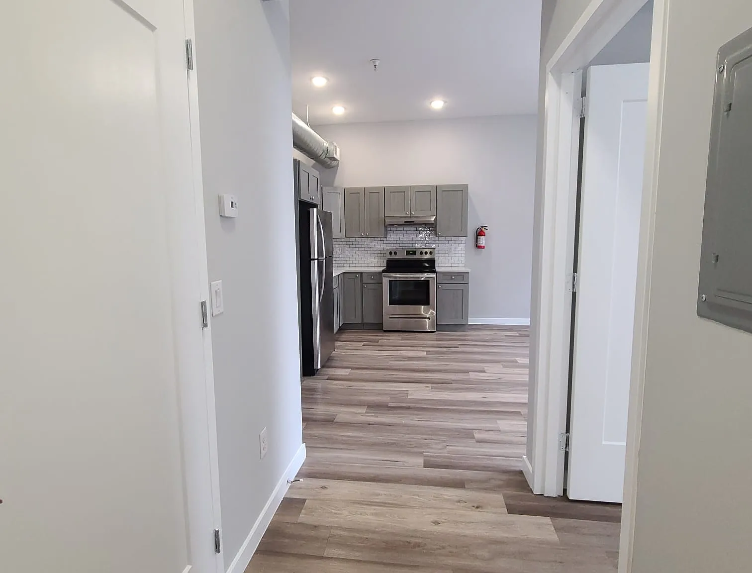 1 bed, $1,718 — Photo 4