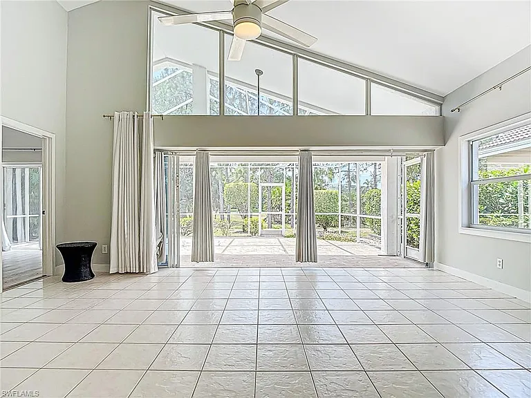 351 Pindo Palm Dr — Photo 14