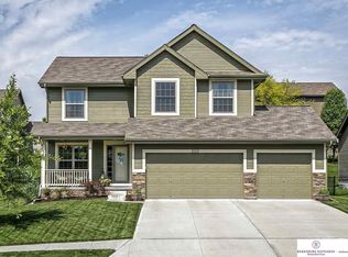 2010 S 197th St, Omaha, NE 68130