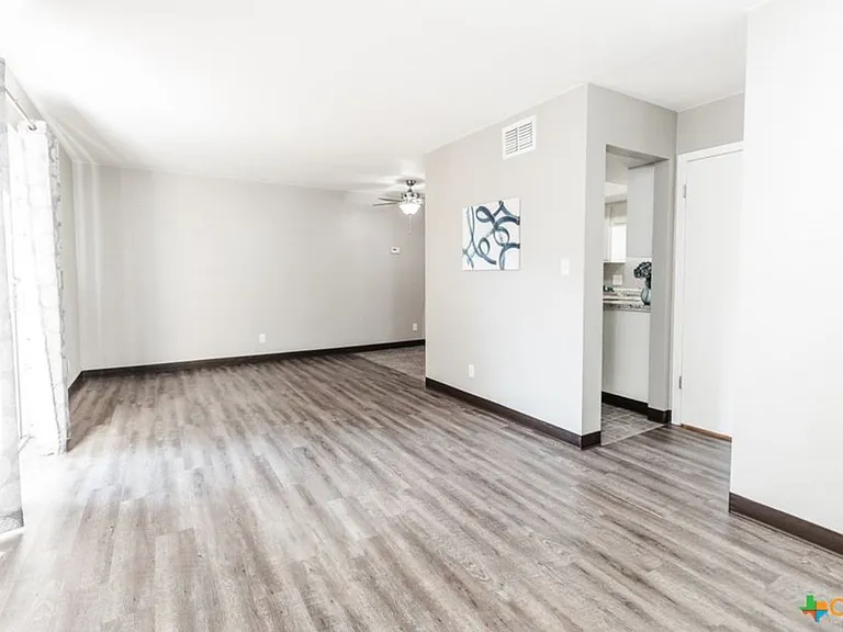 304 Palmwood Dr #D — Photo 3