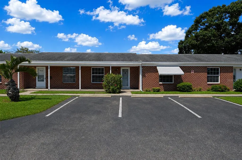3 bed, 1.0 bath, 840 sqft, $1,650 — Photo 3