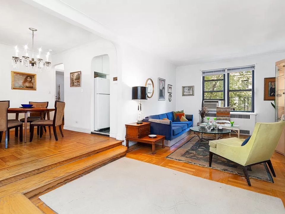 1st image of 300 W 72nd St APT 3C