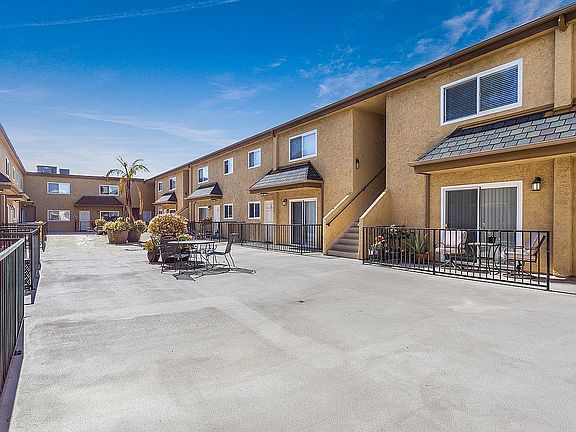 3rd image of 5224 Denny Ave APT 207