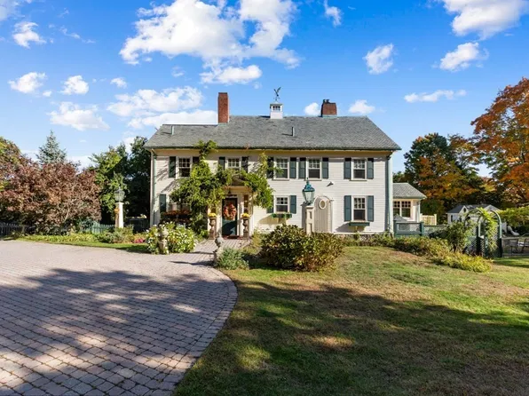 50 Chestnut St, Lynnfield, MA 01940