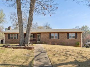 5005 Pebblebrook Dr, Douglasville, GA 30135