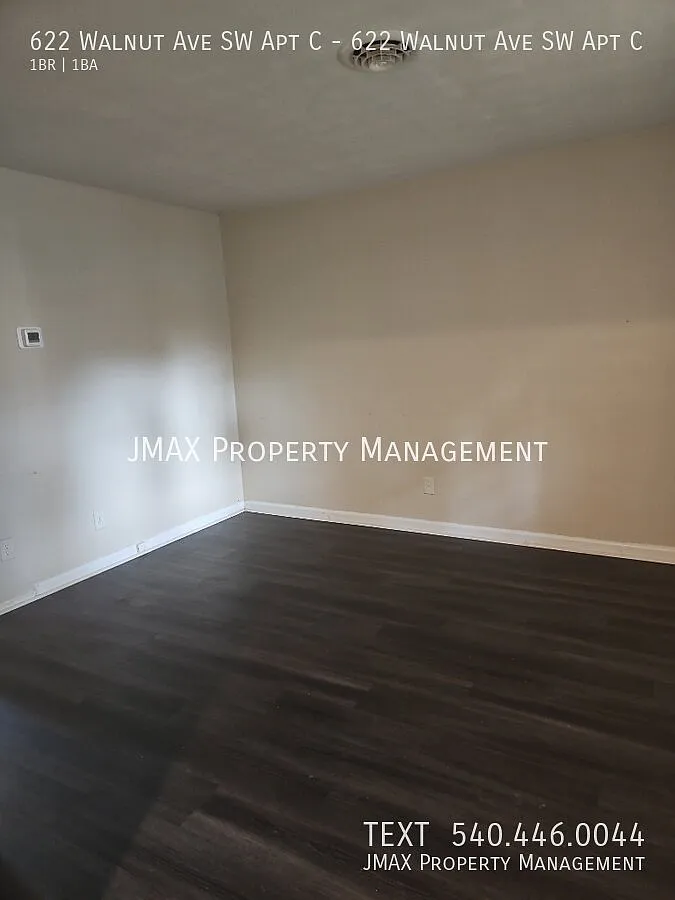 This property has a no security deposit option! — Photo 2