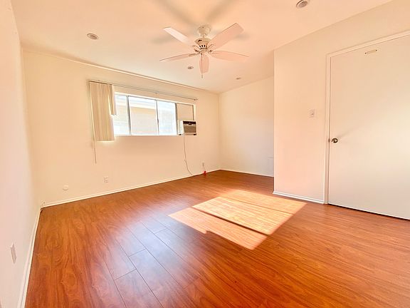 4th image of 1444 S Canfield Ave #8