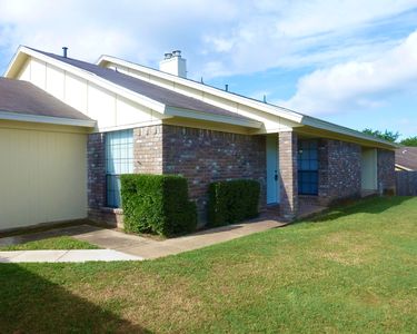 6720 Crestmont Ct, Fort Worth, TX, 76133