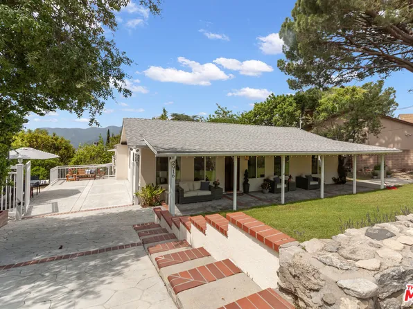 2916 Henrietta Ave, La Crescenta, CA 91214