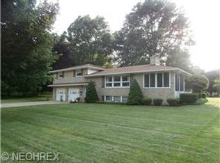 2049 Crosshaven Rd NW, Canton, OH 44708