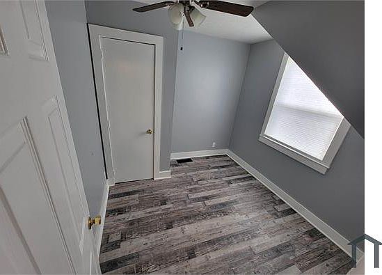 3rd image of 516 E Ormsby Ave #1