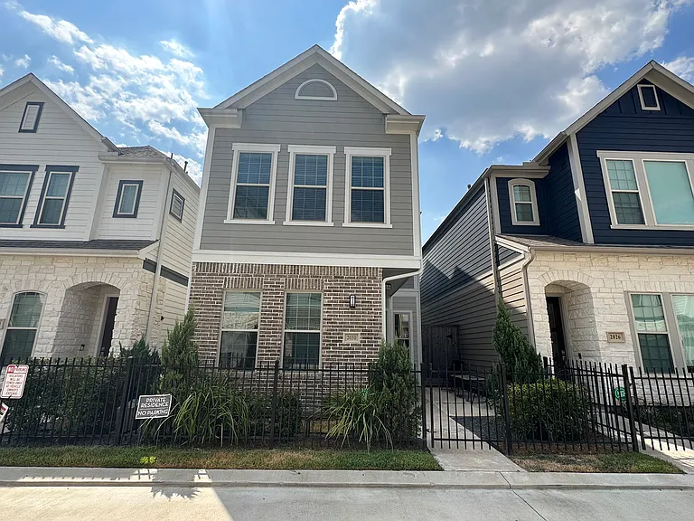 2030 Tarfite Pl — Photo 1