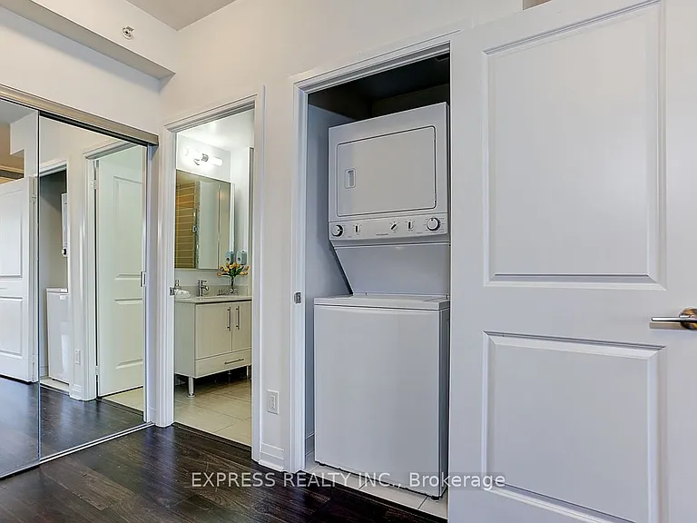 55 Oneida Cres #308 — Photo 36