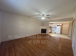 1502 W Frosty Dr #1, Ozark, MO 65721