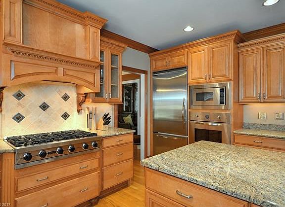 5th image of 295 Laurel Ridge Dr