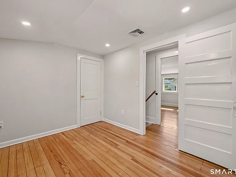 4 Highview Ave — Photo 26